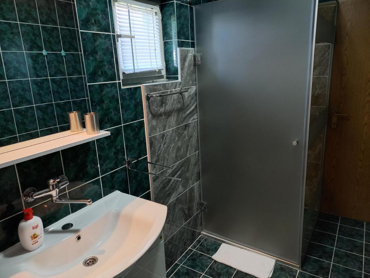 Apartmani Denis Dubrave Gornje Exteriör bild