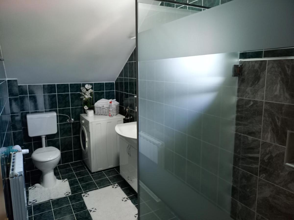 Apartmani Denis Dubrave Gornje Exteriör bild