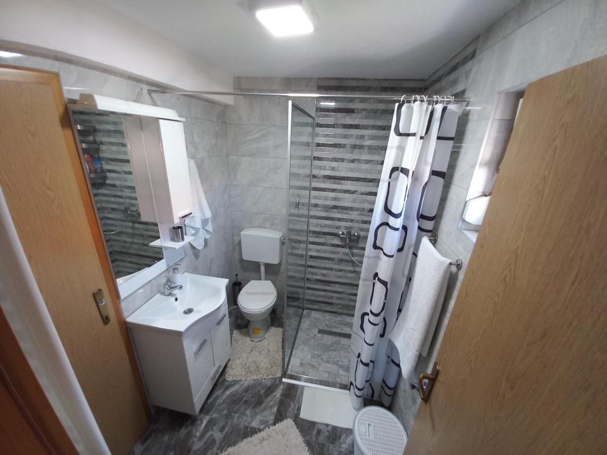 Apartmani Denis Dubrave Gornje Exteriör bild