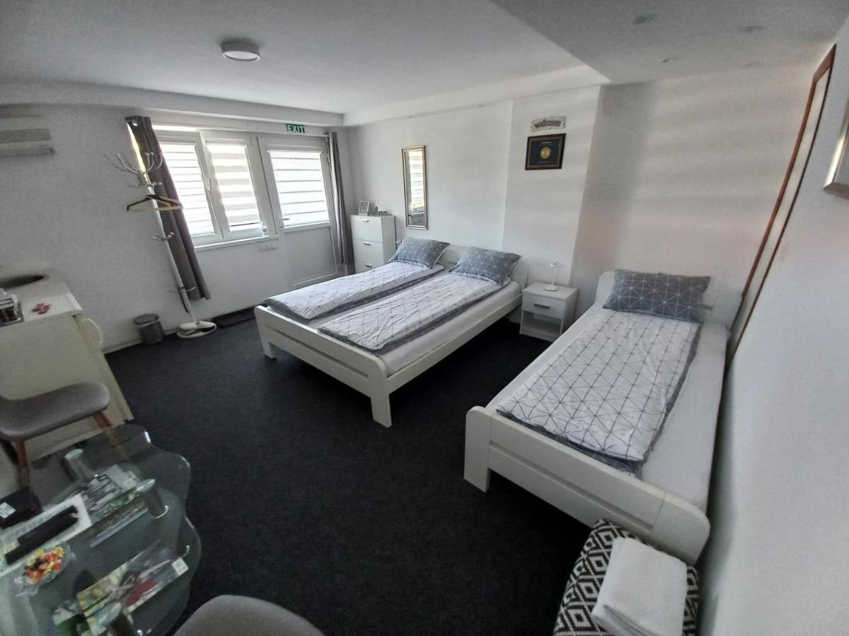 Apartmani Denis Dubrave Gornje Exteriör bild