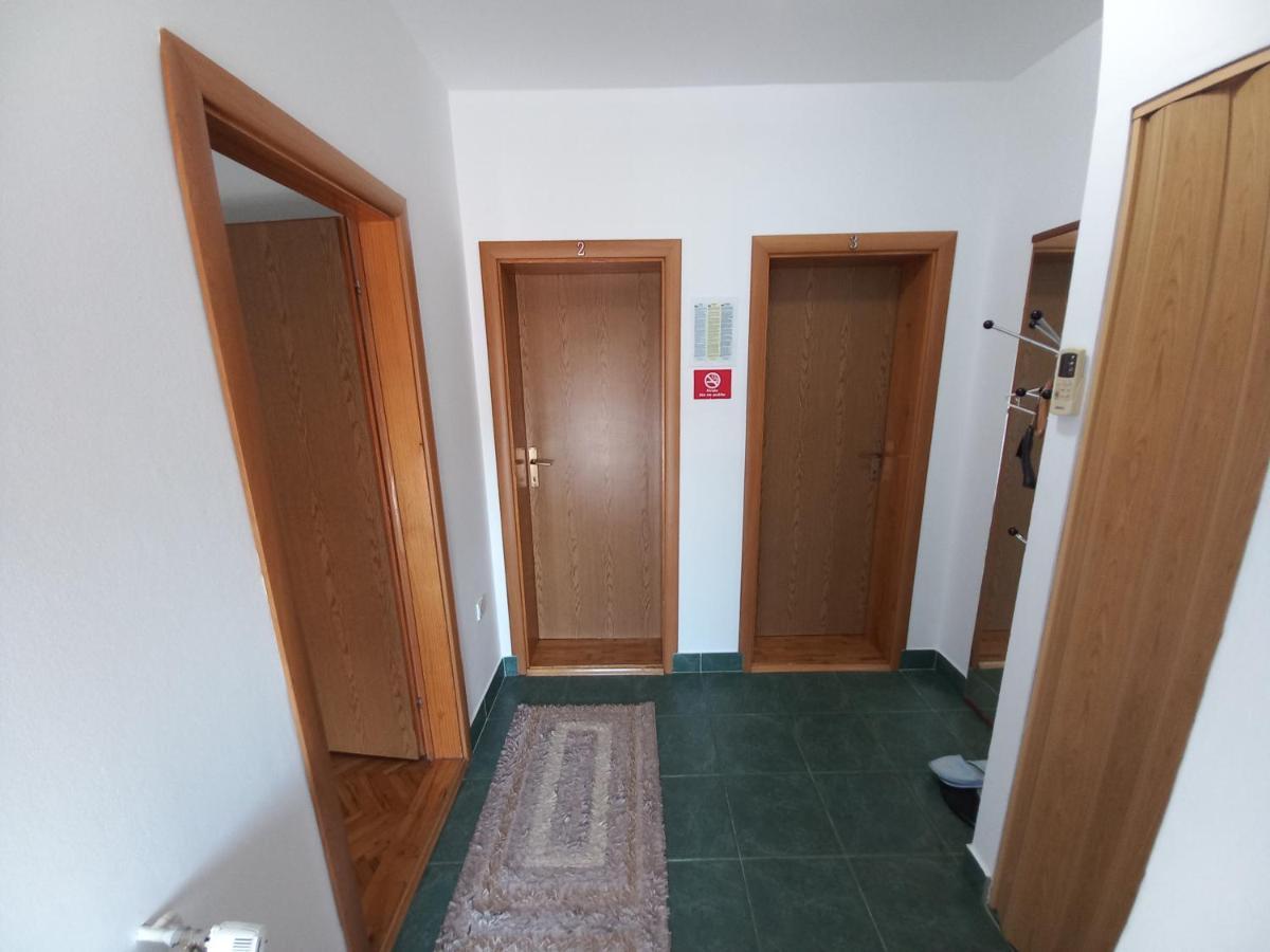 Apartmani Denis Dubrave Gornje Exteriör bild